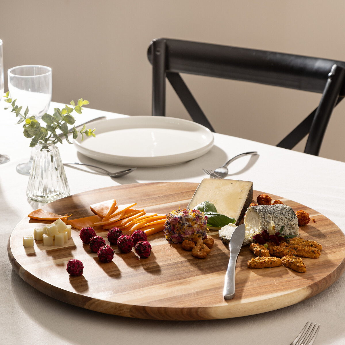 T&aacute;bua girat&oacute;ria castanha em madeira 50cm