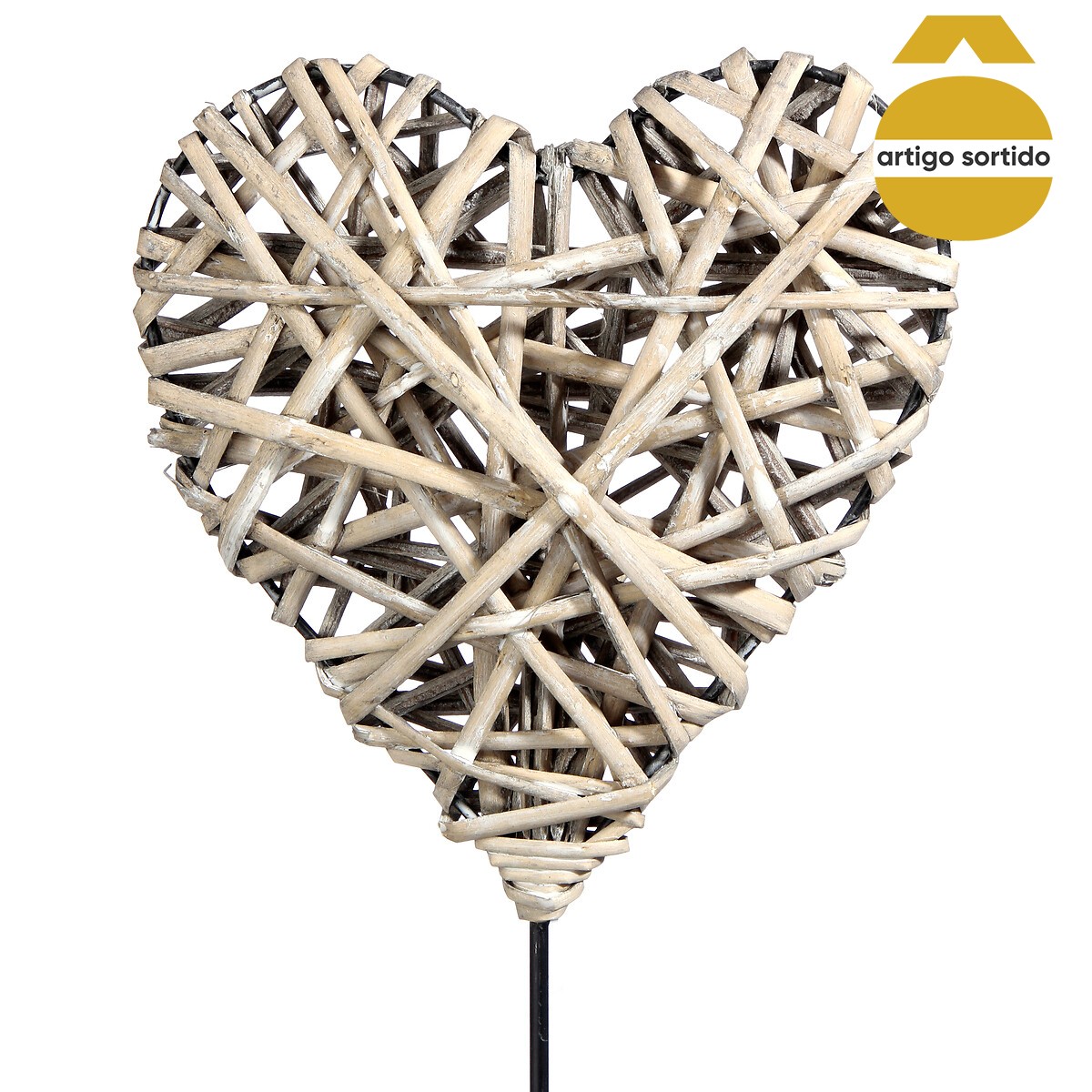 Cora&ccedil;&atilde;o de vime com suporte