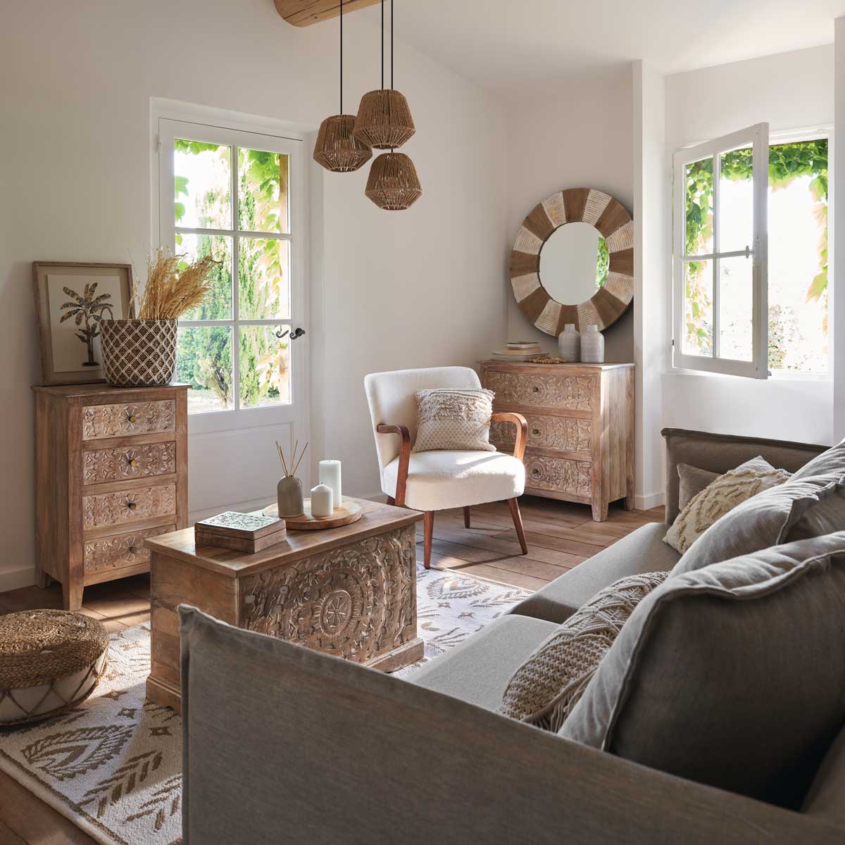 Poltrona CHIARA em tecido branco