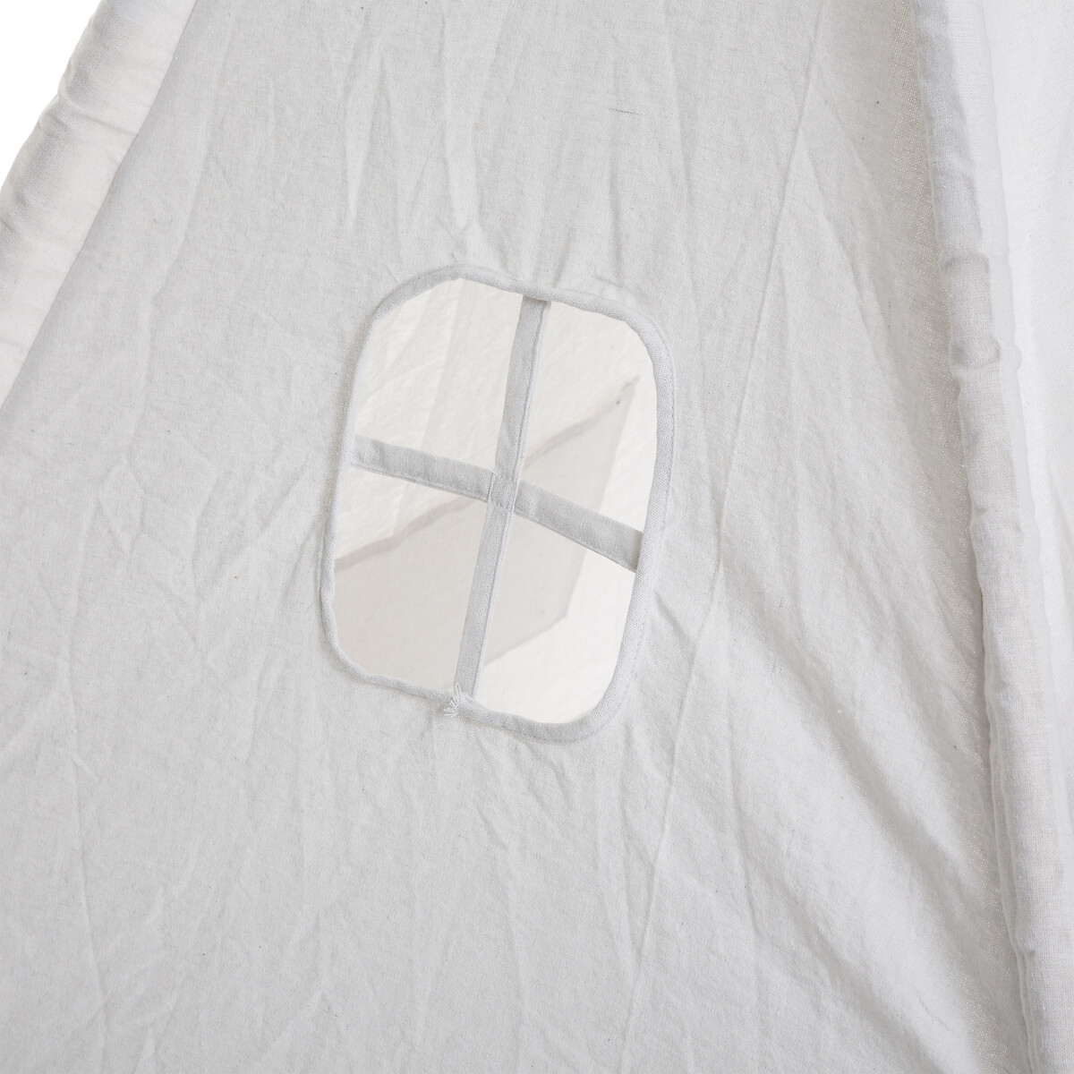 Tenda TIPI branca com pompons