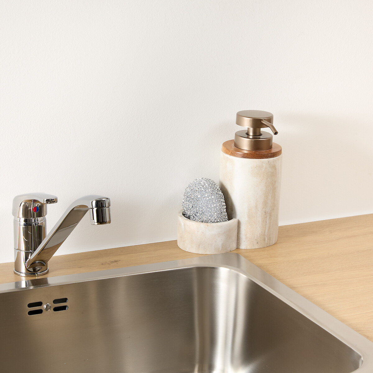 Doseador para detergente com esponja COME