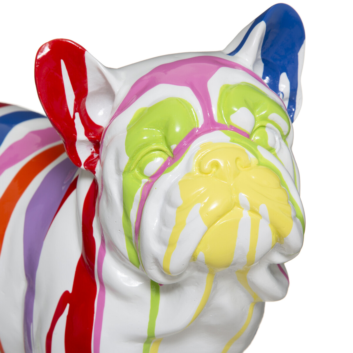 Figura cão branco com riscas coloridas