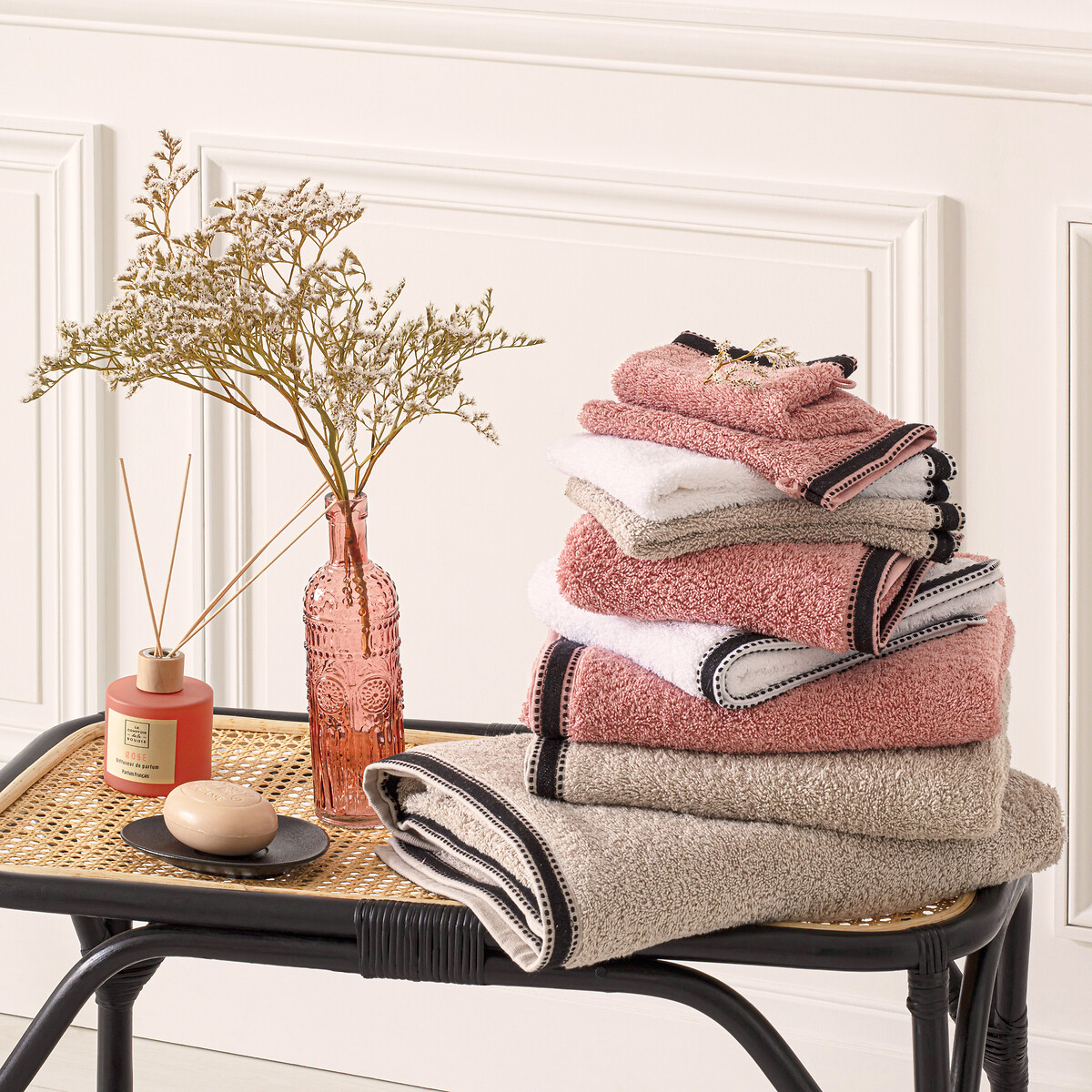 Toalha de m&atilde;os JOIA rosa claro 50x90cm