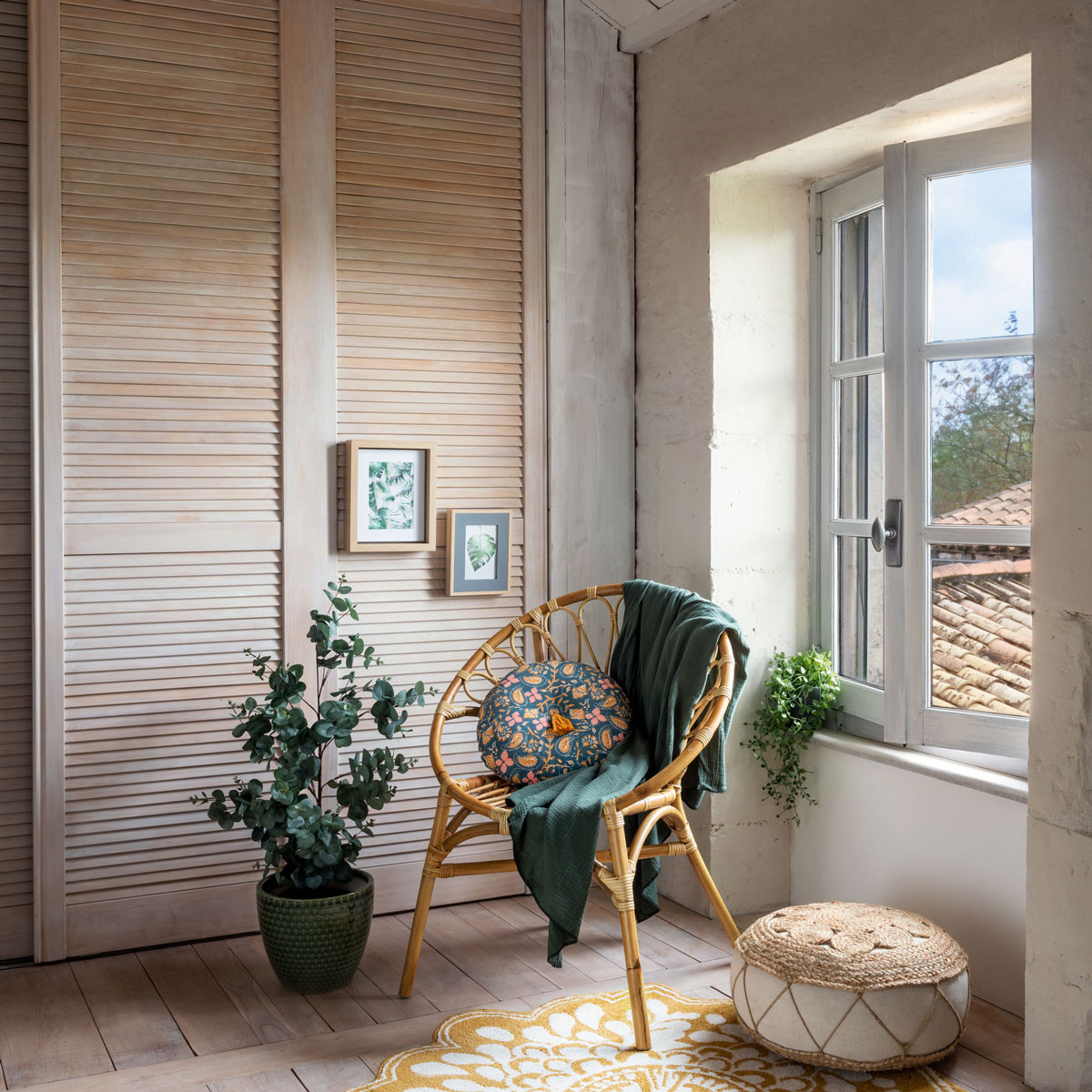 Cadeir&atilde;o FOLK praya bege em rattan