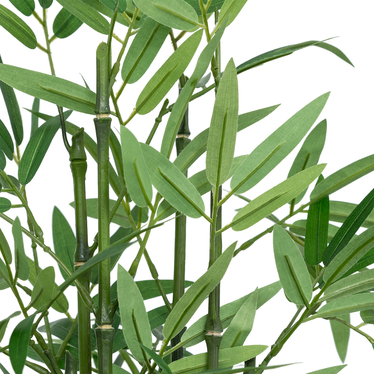 Bambu artificial com cesto de r&aacute;fia