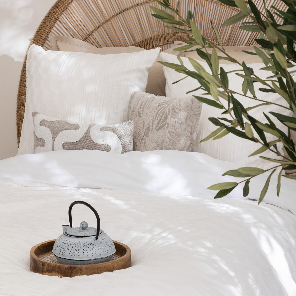 Capa de edred&atilde;o e 2 capas de almofada branco EDIE 220x240cm