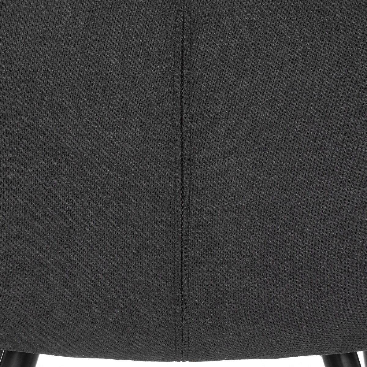 Cadeir&atilde;o em tecido preto com pernas pretas VISOCA