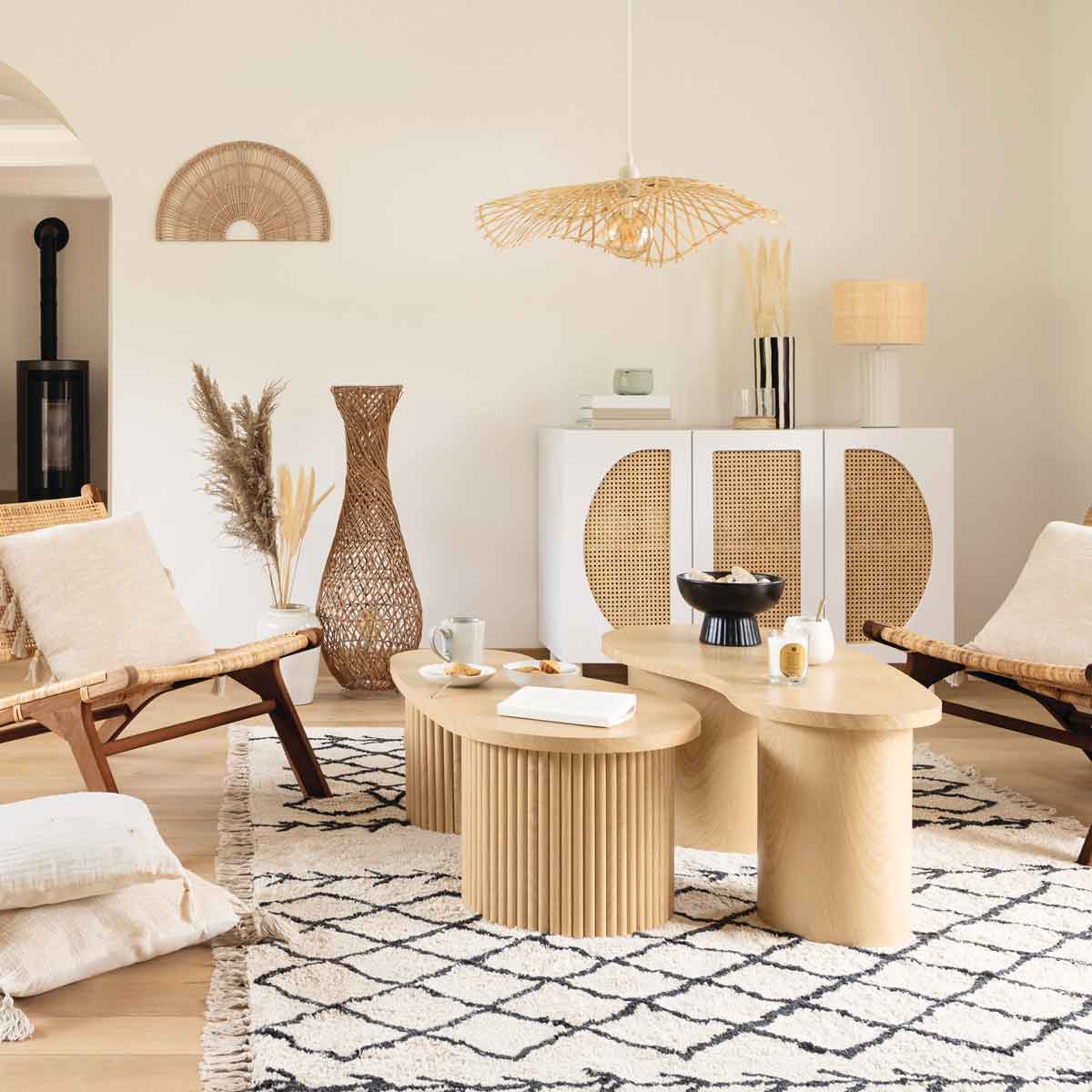 Aparador branco com 3 portas