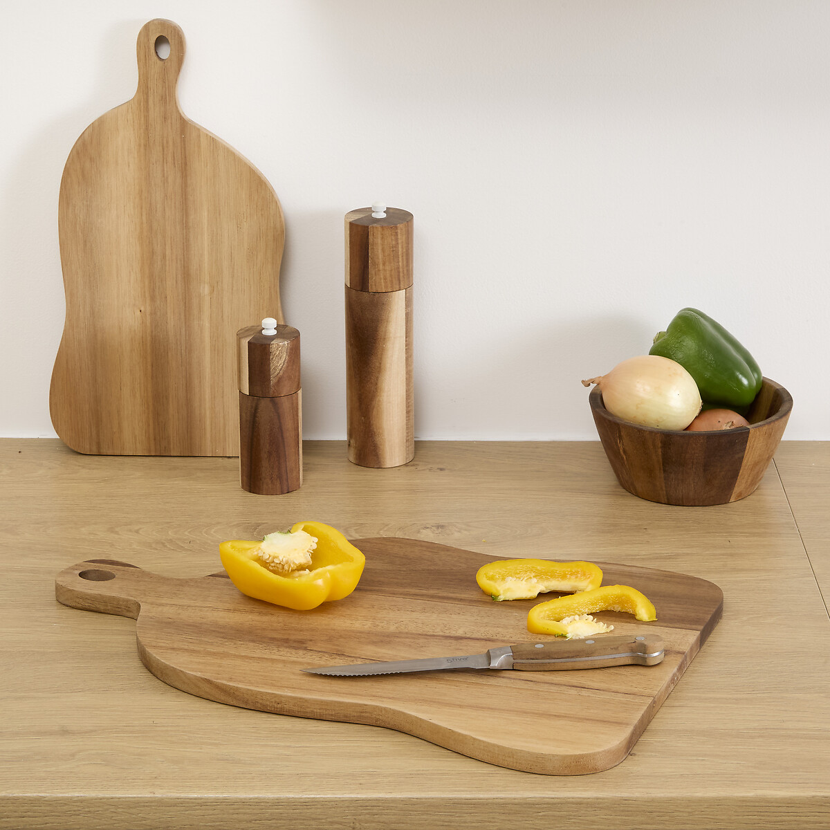 T&aacute;bua corte bege em madeira ac&aacute;cia