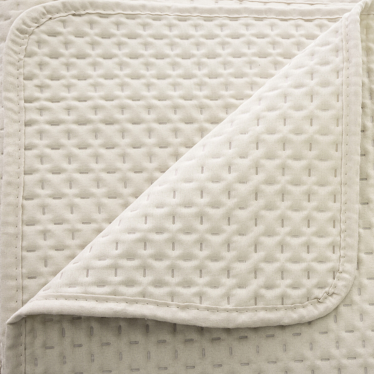 Colcha e 2 capas de almofada DOLCE bege 240x260cm